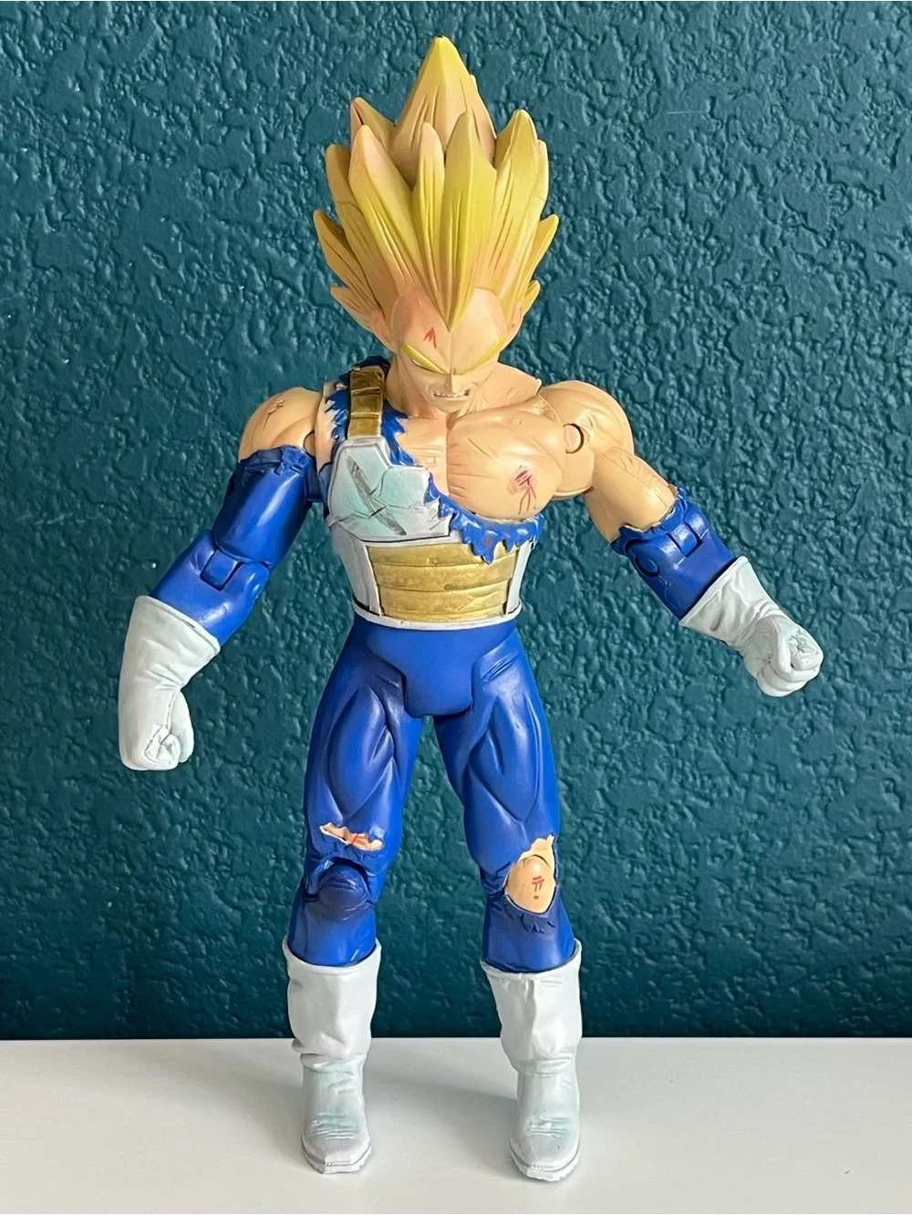 2002 Dragon Ball Z Battle Damaged Super Saiyan Vegeta action figure